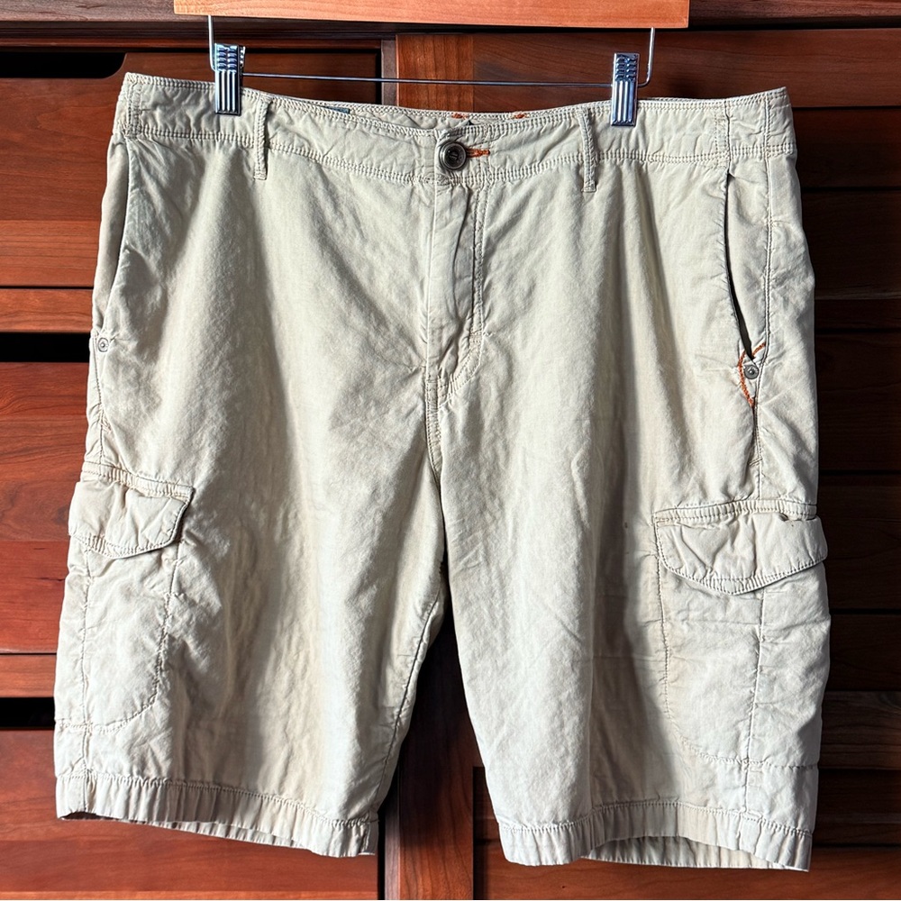 Tommy Bahama Authentic 100% Cotton Shorts Size 36 x 9.5" Tan Relax Beach Summer